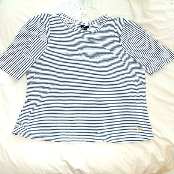 AK Sport white and blue stripes size large. With gold logo - Picture 1 of 8